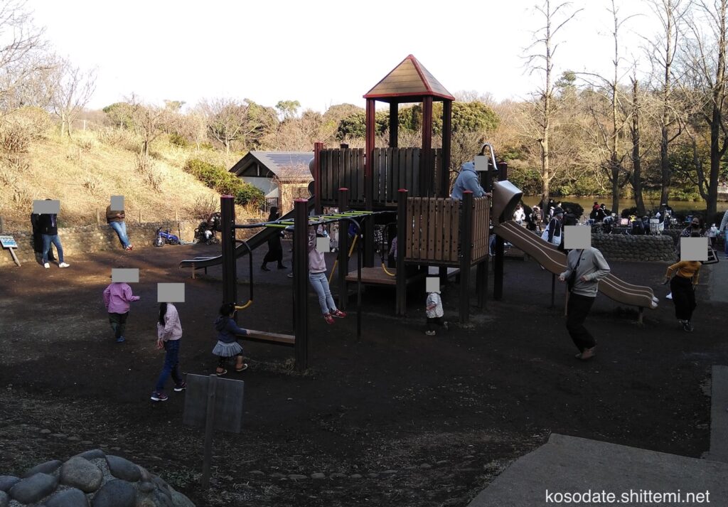 県立三ツ池公園　複合遊具