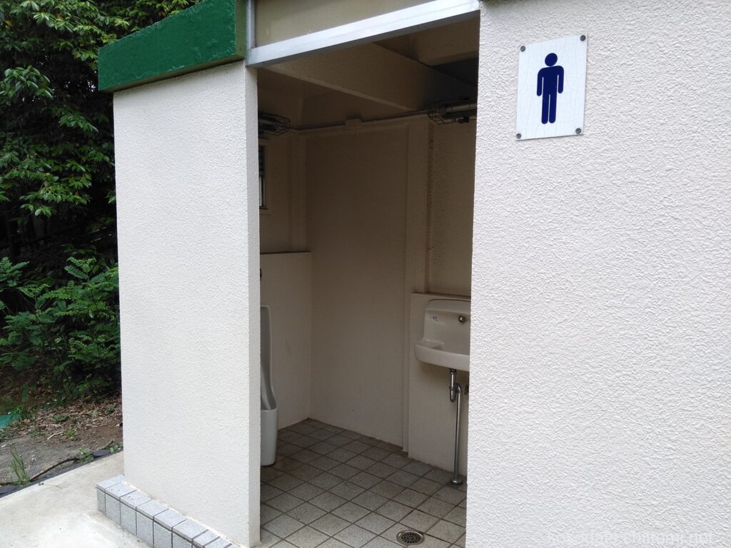 泉天ヶ谷公園　トイレ