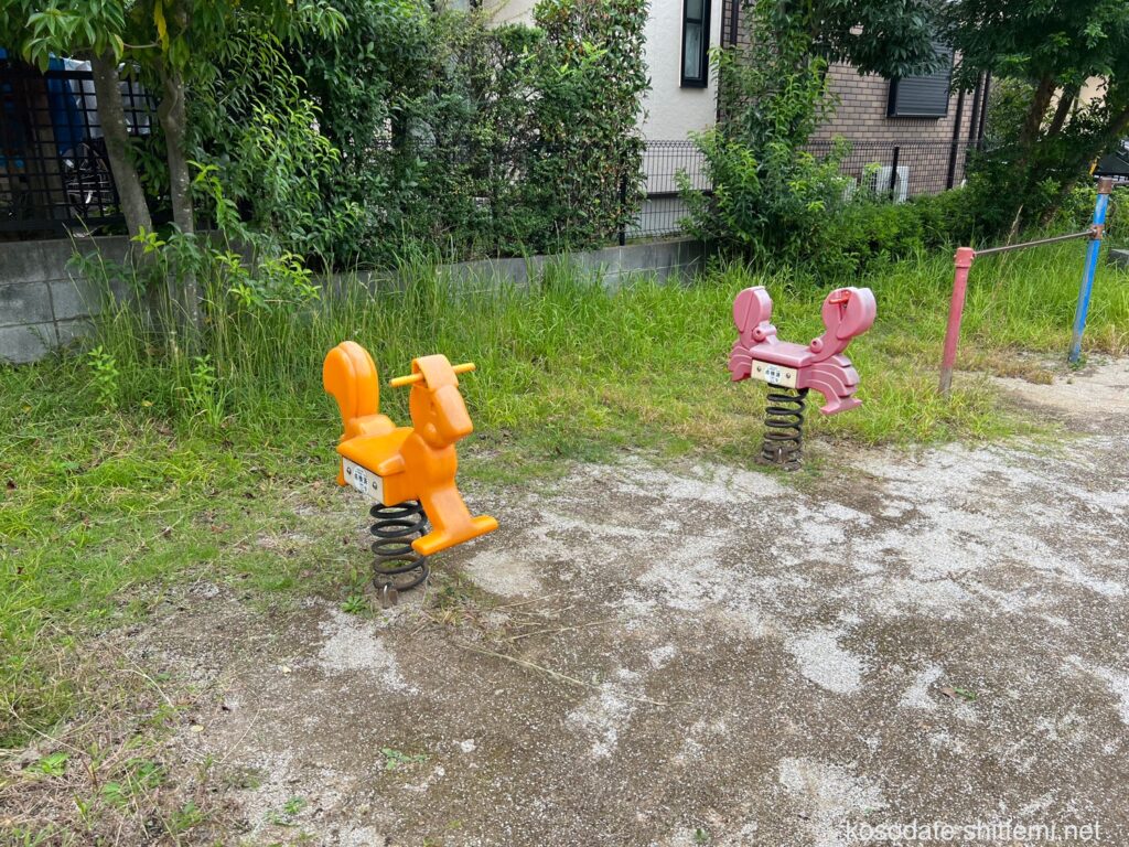 宮崎カツラ公園 スプリング遊具
