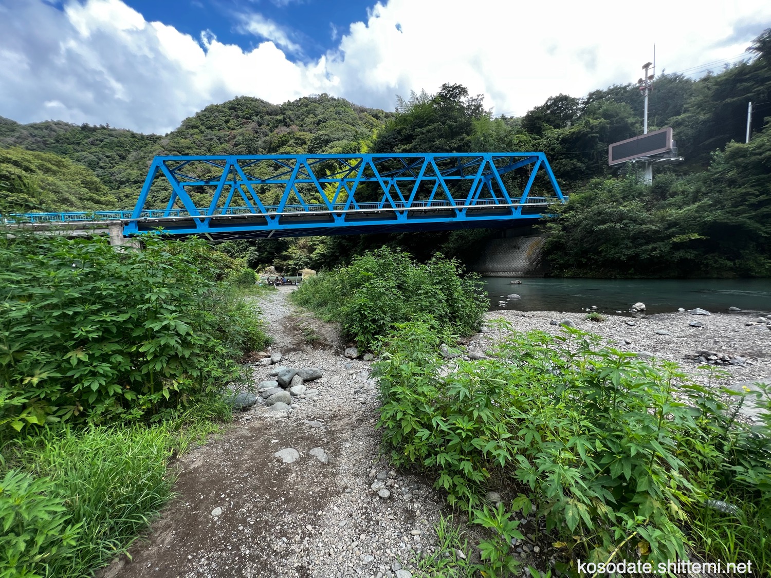 中津川の愛川橋